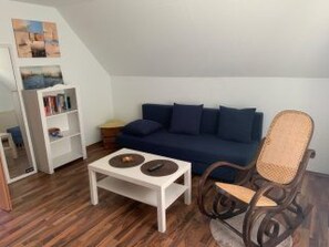 TV - Schatztruhe by Interhome (Nessmersiel)
