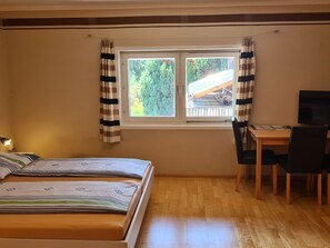 3 chambres, accès Internet