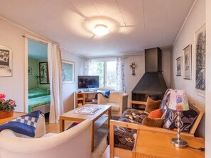 Living area - Cottage mit Whirlpool by Interhome (Hallaryd)