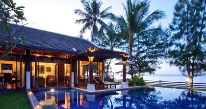 Emerald by Interhome