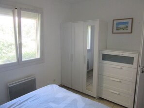 2 bedrooms, Internet - app. de vacances by Interhome (Six Fours)