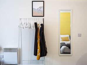 Interior - Stilvolle, schöne Wohnung mit zwei Schlafzimmern by Interhome (Coventry)