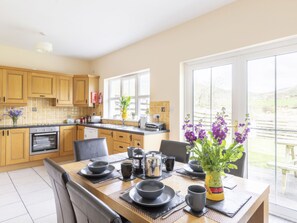 Dining - mit eigenem Garten by Interhome (Dingle)