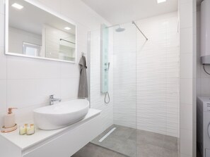 Towels - für 12 Personen in Stanići, Dalmatien (Mitteldal by Interhome (Omiš)