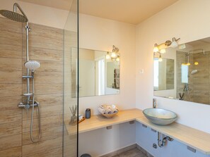 Towels - Srudio mit Meerblick - nur für Erwachsene by Interhome (Bilice)