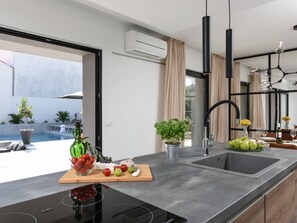 Refrigerador, microondas, horno y lavavajillas 
