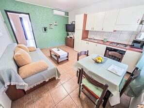 Interior - Appartement mit Balkon und Meerblick by Interhome (Crikvenica)