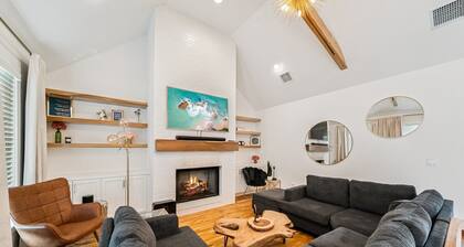 Luxury Modern Getaway South Tulsa, Full Gym, Arcade, Surround Sound, Fire Pit,