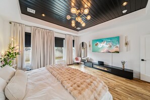 5 slaapkamers, een strijkplank/strijkijzer, wifi, beddengoed