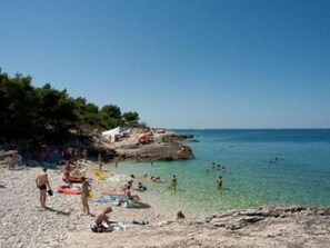 Beach - Apartments Vukalovic by Interhome (Medulin)