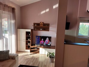 TV - Apartments Vukalovic by Interhome (Medulin)