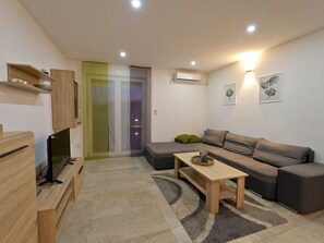 Living area - Luka mit Pool, gelegen in Pula by Interhome (Pula)