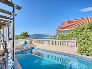 Pool - Ticic 3, Ciovo Sleeps 4 by Interhome (Trogir/Okrug Donji)