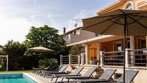 Pool - in Pula mit privatem Pool by Interhome (Bokordici)