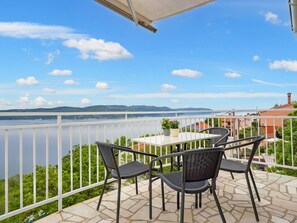 Outdoor dining - Haus Marina by Interhome (Plomin)