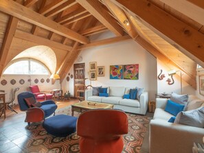 Fernseher, Kamin