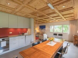 Réfrigérateur, micro-ondes, four, lave-vaisselle