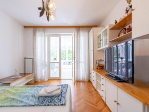 Internet - Wohnung in Lucija mit Garten by Interhome (Portorož)