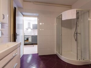 Towels - Wohnung in Lucija mit Garten by Interhome (Portorož)