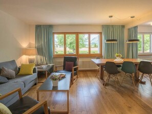 TV - Chesa Flur Sulagl 1 by Interhome (Sils Maria)