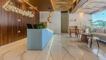 Classic Apartment | Lobby