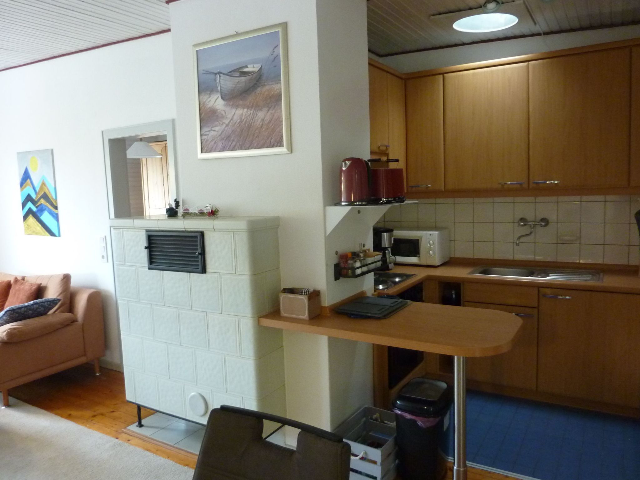 Kühlschrank, Mikrowelle, Ofen, Kochgeschirr/Geschirr/Besteck