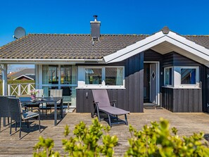 Outdoor dining - FH Strandblick by Interhome (Brodersby)
