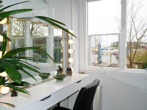 Interior - in Anjum mit Sauna, Garten und Terrasse by Interhome (Anjum)