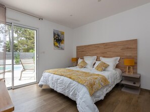 5 bedrooms, Internet - "L'Oustaou des Hournails" (Das Haus der Hournails) by Interhome (Mimizan)