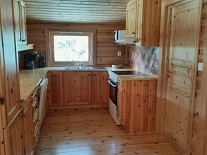 Private kitchen - Häuschen mit Blick auf das Wasser by Interhome (Hebnes)