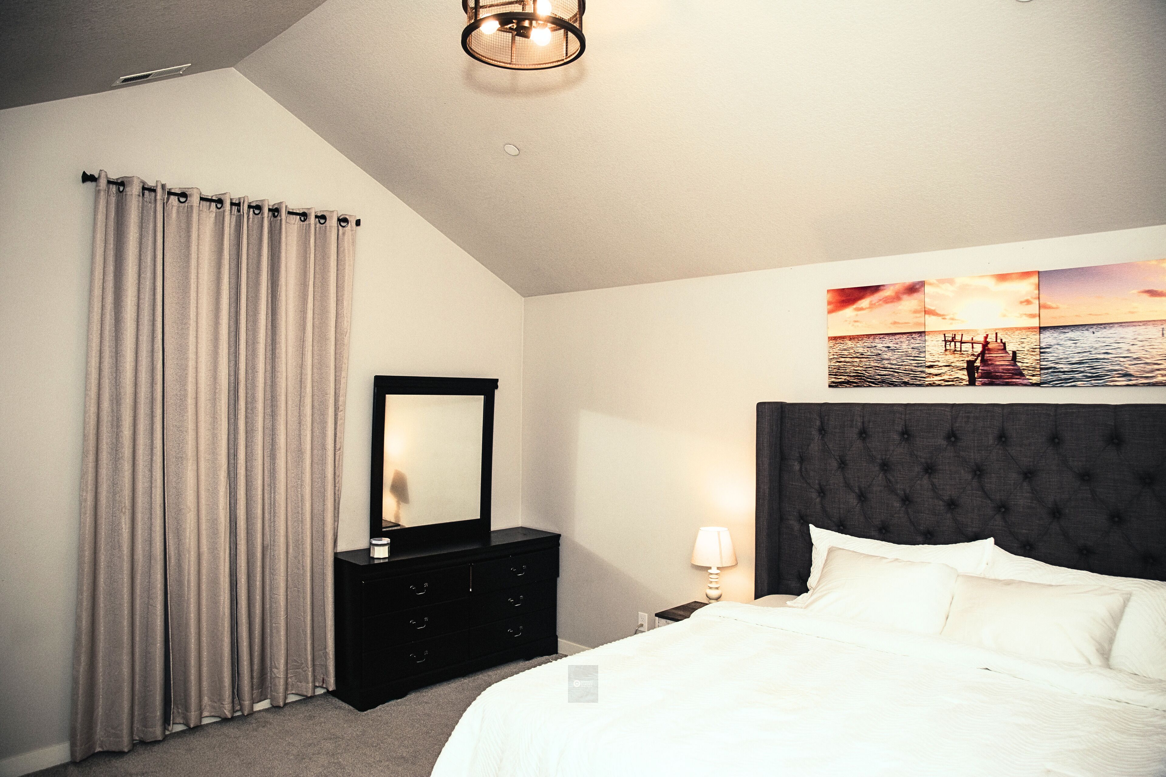 2 bedrooms, iron/ironing board, Internet, bed sheets