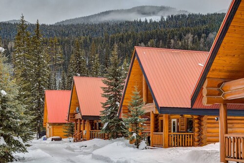 Beautiful Rustic Chalet in the Heart of Rockies