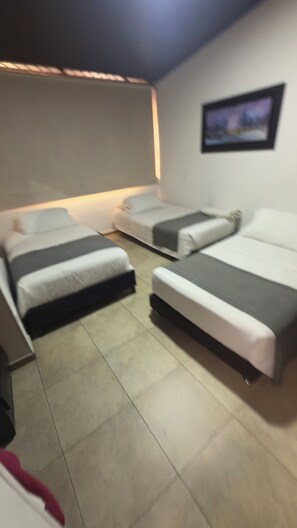 Standard Double Room | Free WiFi - Hotel Suite La Estación - Corferias (Bogotá)