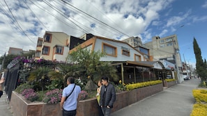 Standard Double Room | Miscellaneous - Hotel Suite La Estación - Corferias (Bogotá)