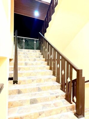 Interior - HOTEL SEA QUEEN SUITE & GOLF CART RENTAL (San Pedro)