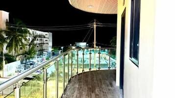 Suite, balcón, vista al mar | Áreas de la propiedad