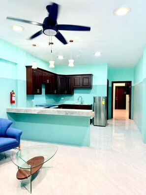 Interior - HOTEL SEA QUEEN SUITE & GOLF CART RENTAL (San Pedro)