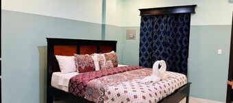 HOTEL SEA QUEEN SUITE & GOLF CART RENTAL