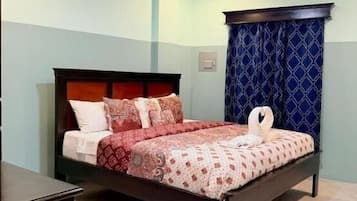 Suite, balcón, vista al mar | Insonorización, tabla de planchar con plancha y wifi gratis