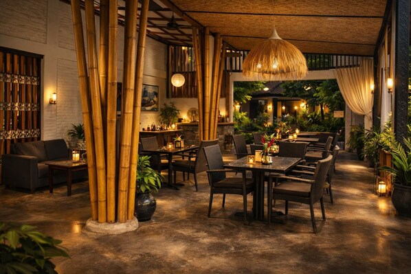 Outdoor dining - Kampoeng Villa Ubud (Ubud)