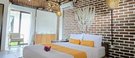 Grand Double Room, 1 Queen Bed, Private Bathroom, Garden View | Desk, laptop workspace, free WiFi, bed sheets