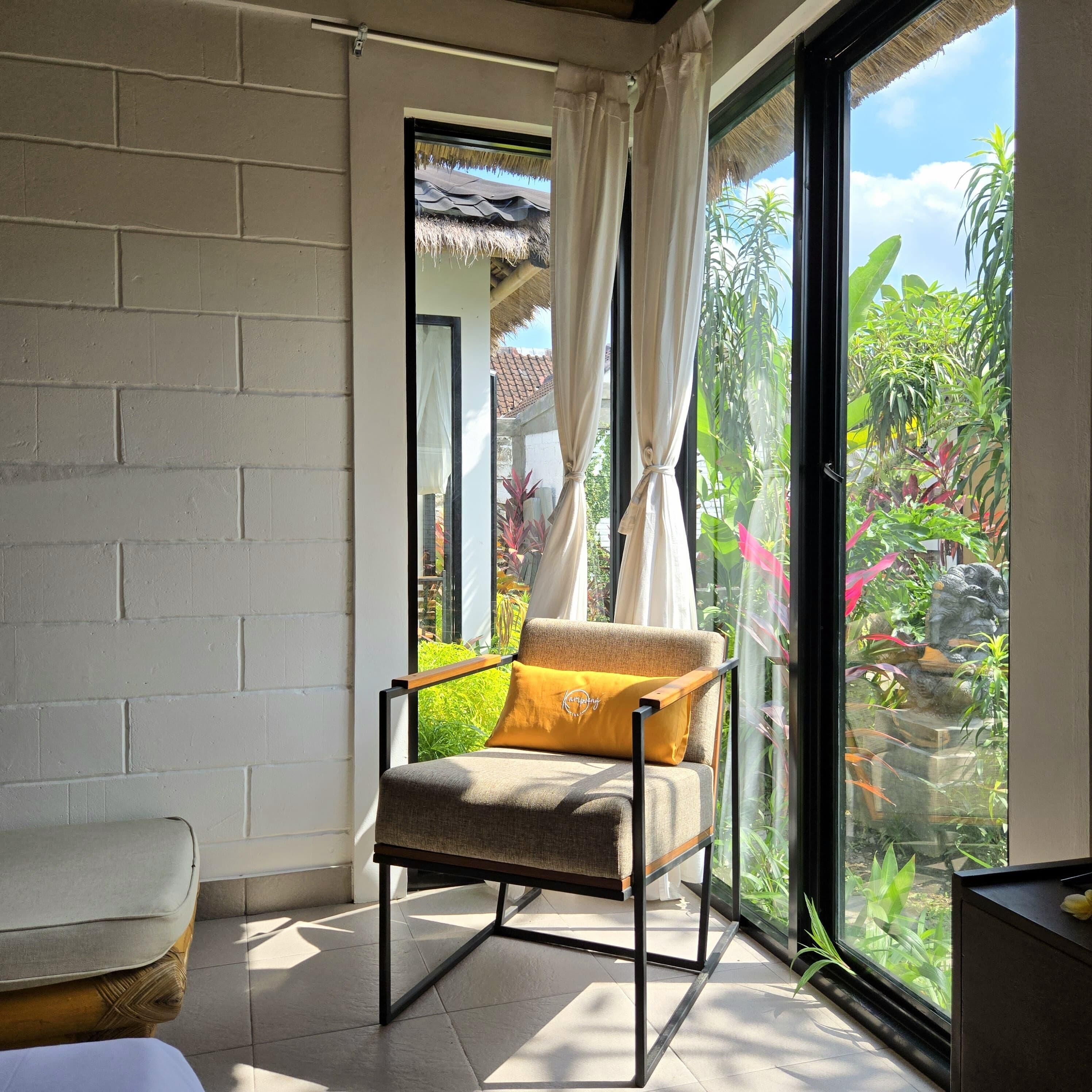 Deluxe Double Room, 1 Queen Bed, Private Bathroom, Garden View | Garden view