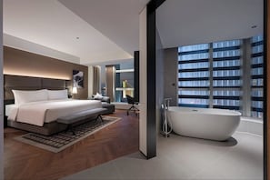 Standard Twin Room, City View | In-room safe, iron/ironing board, free WiFi - Howard Johnson TK Phnom Penh (Phnom Penh)