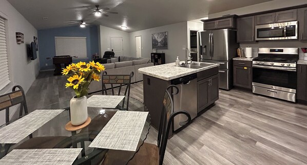 Interior - Columbia River View near Toyota Center, Family-Friendly Home in Kennewick (Kennewick)