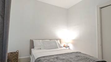 Fer et planche à repasser, Wi-Fi, draps fournis