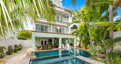 Luxury House w/ Heated Pool & Spa, Walk to Beach
