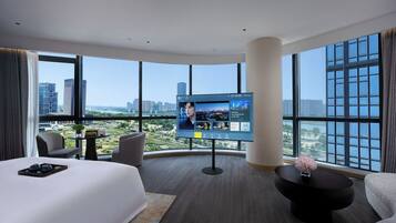 جناح إستديو سوبيريور | ستائر تعتيم ومكواة/لوح كي وواي فاي مجانًا