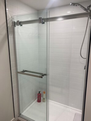 Shower, hair dryer, towels, soap - Cozy inner city  2BR 2BTHR basement (Calgary)