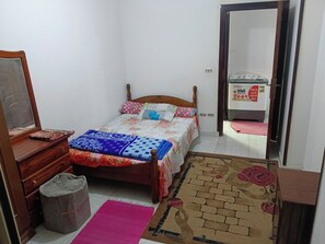 2 bedrooms, iron/ironing board - Romantic blue meka apartment (محافظة الإسكندرية)