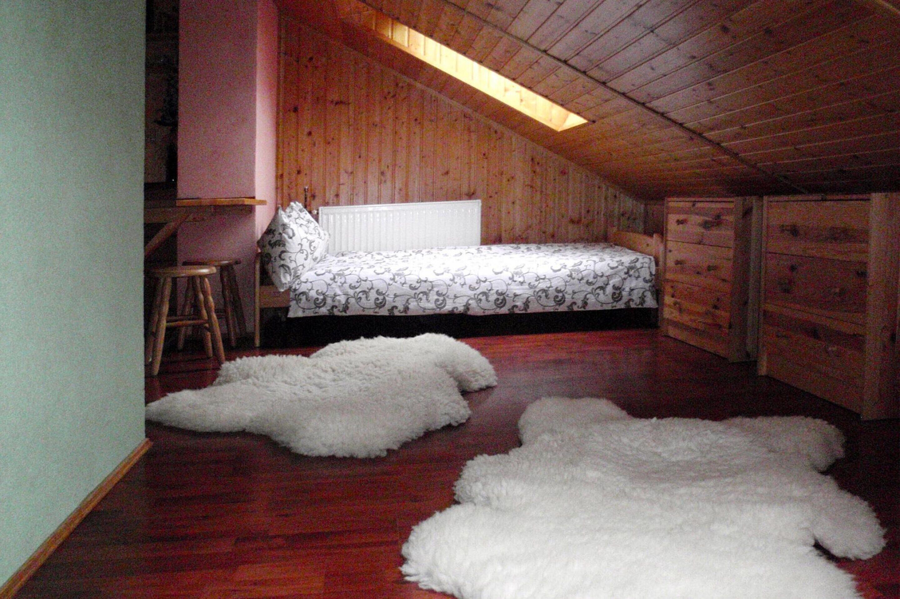 Rumah | 3 kamar tidur dan dilengkapi dengan perabotan berbeda-beda